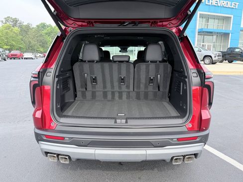 New 2026 Chevrolet Traverse LT FWD image 9