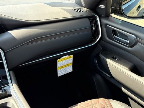 New 2026 Nissan Armada Platinum w/ Convenience Package image 19