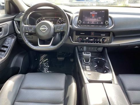 Used 2024 Nissan Rogue SV w/ SV Premium Package FWD image 8