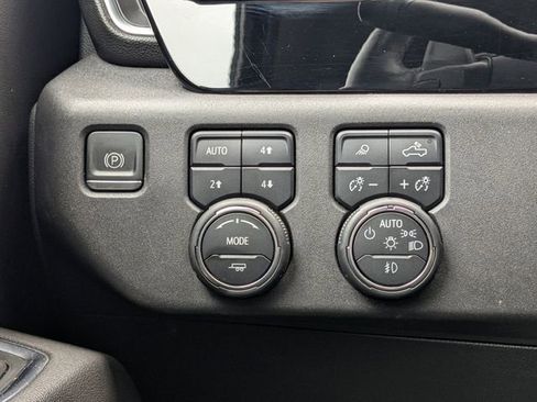 Used 2022 Chevrolet Silverado 1500 LT Trail Boss w/ LT Trail Boss Premium Package image 23