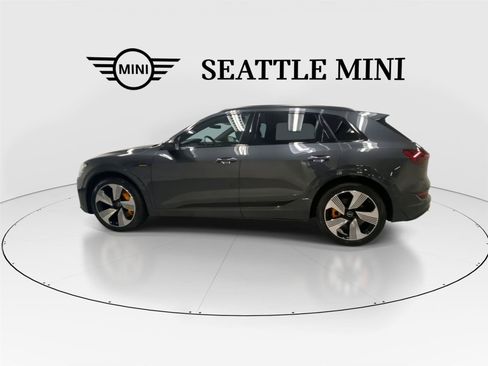 Used 2023 Audi e-tron Premium Plus w/ Premium Plus Package AWD/4WD image 7