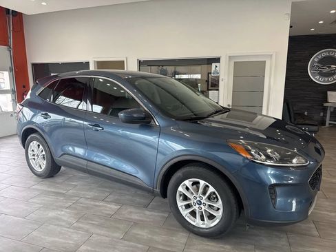 Used 2020 Ford Escape SE FWD image 4