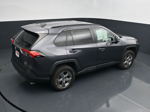 Used 2022 Toyota RAV4 XLE AWD/4WD image 30
