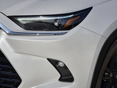 Certified 2026 Toyota Grand Highlander AWD image 6