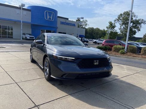 Used 2024 Honda Accord EX image 2