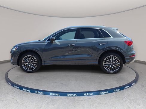 Used 2022 Audi Q3 2.0T Premium Plus AWD/4WD image 9