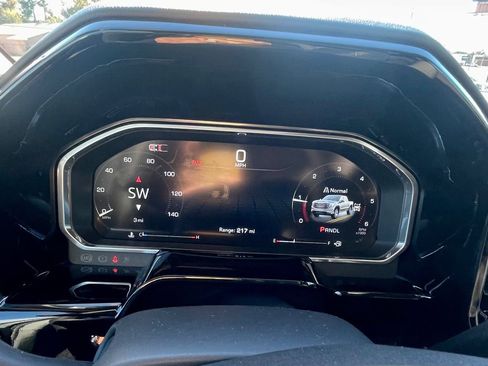 New 2026 GMC Sierra 1500 Elevation image 11