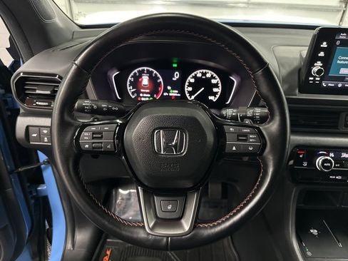 Used 2024 Honda Pilot TrailSport image 14