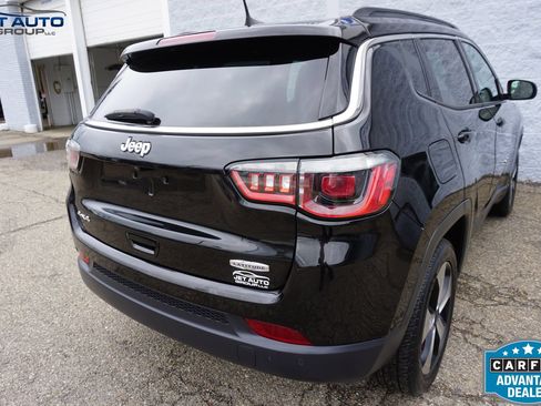 Used 2018 Jeep Compass Latitude w/ Popular Equipment Group AWD/4WD image 11