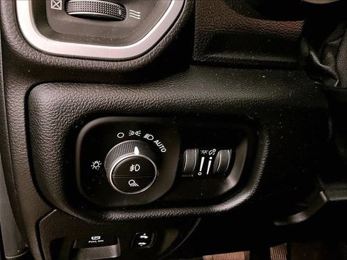 Used 2019 RAM 1500 Big Horn AWD/4WD image 31