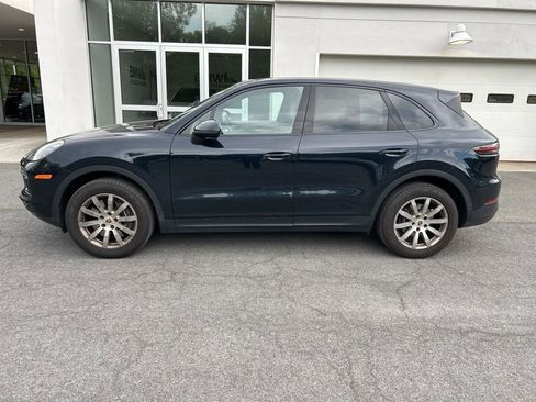 Used 2021 Porsche Cayenne AWD/4WD image 2