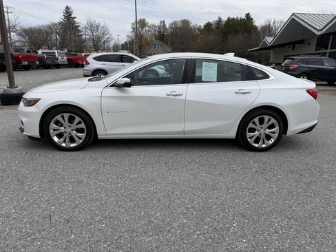 Used 2017 Chevrolet Malibu Premier w/ Driver Confidence Package FWD image 2