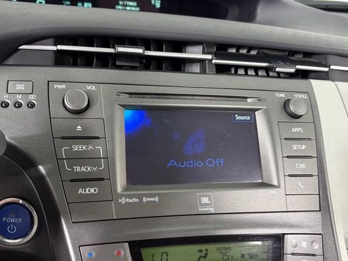 Used 2014 Toyota Prius Four FWD image 21