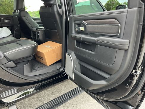 New 2026 RAM 3500 Laramie AWD/4WD image 33