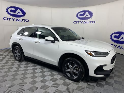 Used 2023 Honda HR-V EX-L image 1