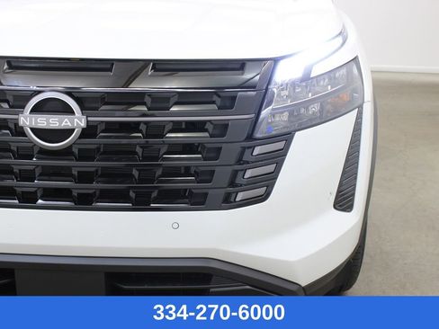 New 2026 Nissan Pathfinder SV image 7