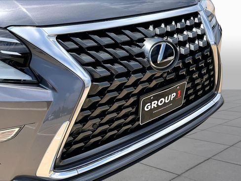 Used 2022 Lexus GX 460 Luxury w/ Sport Design Package AWD/4WD image 30