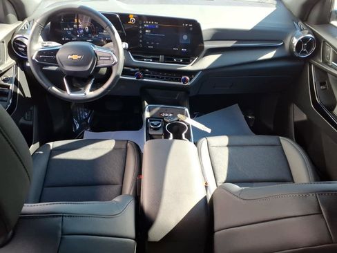 Used 2026 Chevrolet Equinox LT w/ Convenience Package II image 8