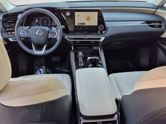 Used 2024 Lexus RX 350 FWD w/ Technology Package image 17