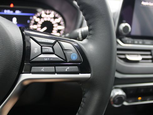 Used 2022 Nissan Altima 2.5 SV w/ SV Premium Package FWD image 35