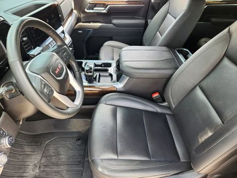 Used 2025 GMC Sierra 1500 Elevation w/ Elevation Premium Package image 13