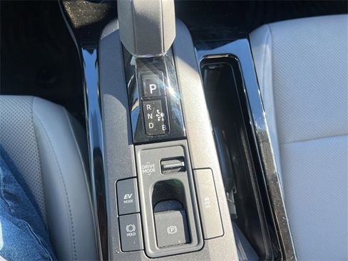 Used 2024 Toyota Prius Limited image 16