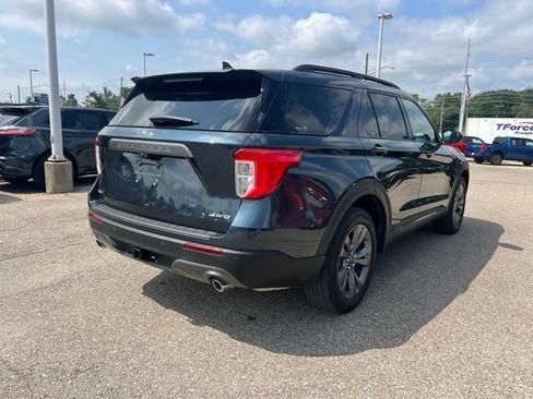 Certified 2023 Ford Explorer XLT w/ Equipment Group 202A AWD/4WD image 4