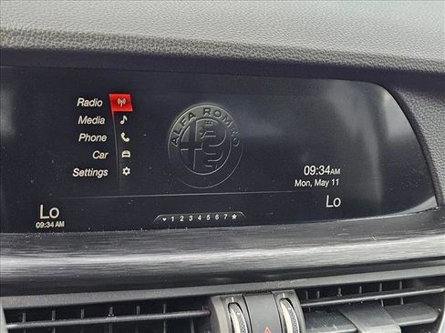 Used 2019 Alfa Romeo Stelvio AWD image 14