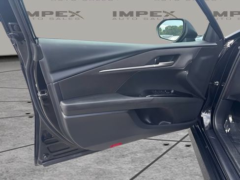 Used 2025 Toyota Camry LE FWD image 16