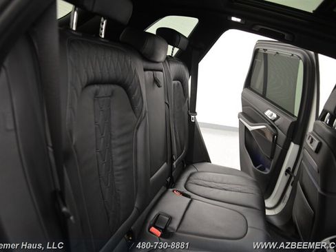 Used 2019 BMW X5 xDrive40i w/ M Sport Package image 25