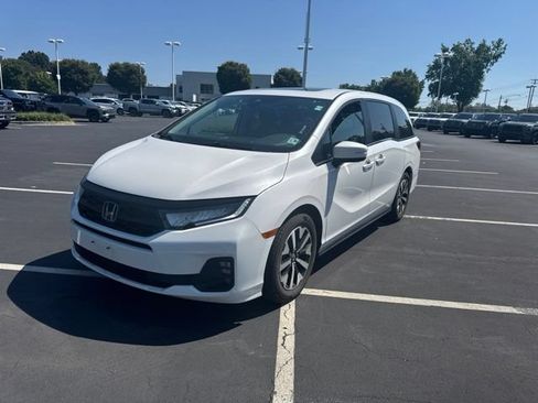 Used 2025 Honda Odyssey EX-L image 9
