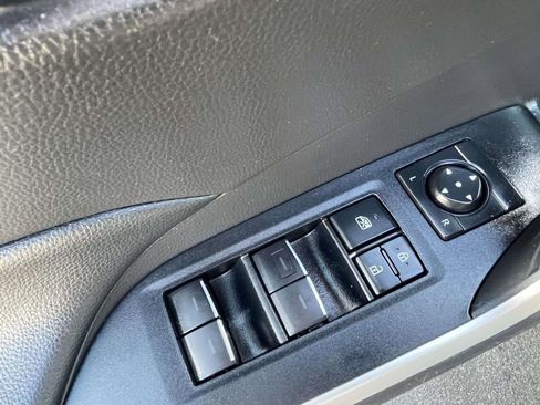 Used 2022 Toyota RAV4 XLE w/ Convenience Package image 27
