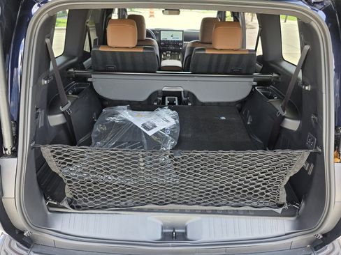 Used 2026 Lexus GX 550 w/ Accessory Package (2T) AWD/4WD image 37