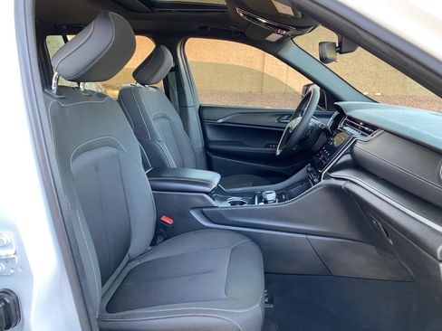 Used 2024 Jeep Grand Cherokee Laredo X w/ Trailer Tow Package image 45