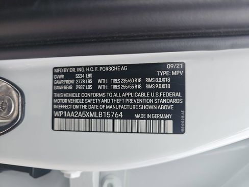 Used 2021 Porsche Macan AWD/4WD image 43