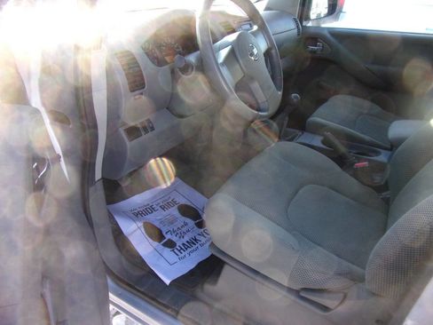 Used 2012 Nissan Frontier S image 2