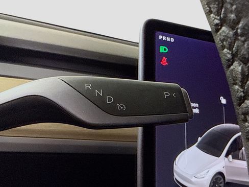 Used 2021 Tesla Model Y Long Range image 20