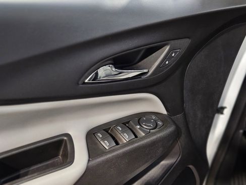 Used 2024 Chevrolet Equinox LT image 21