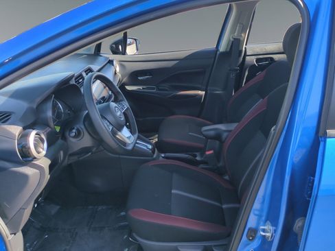 Used 2023 Nissan Versa SR w/ Trunk Package image 9