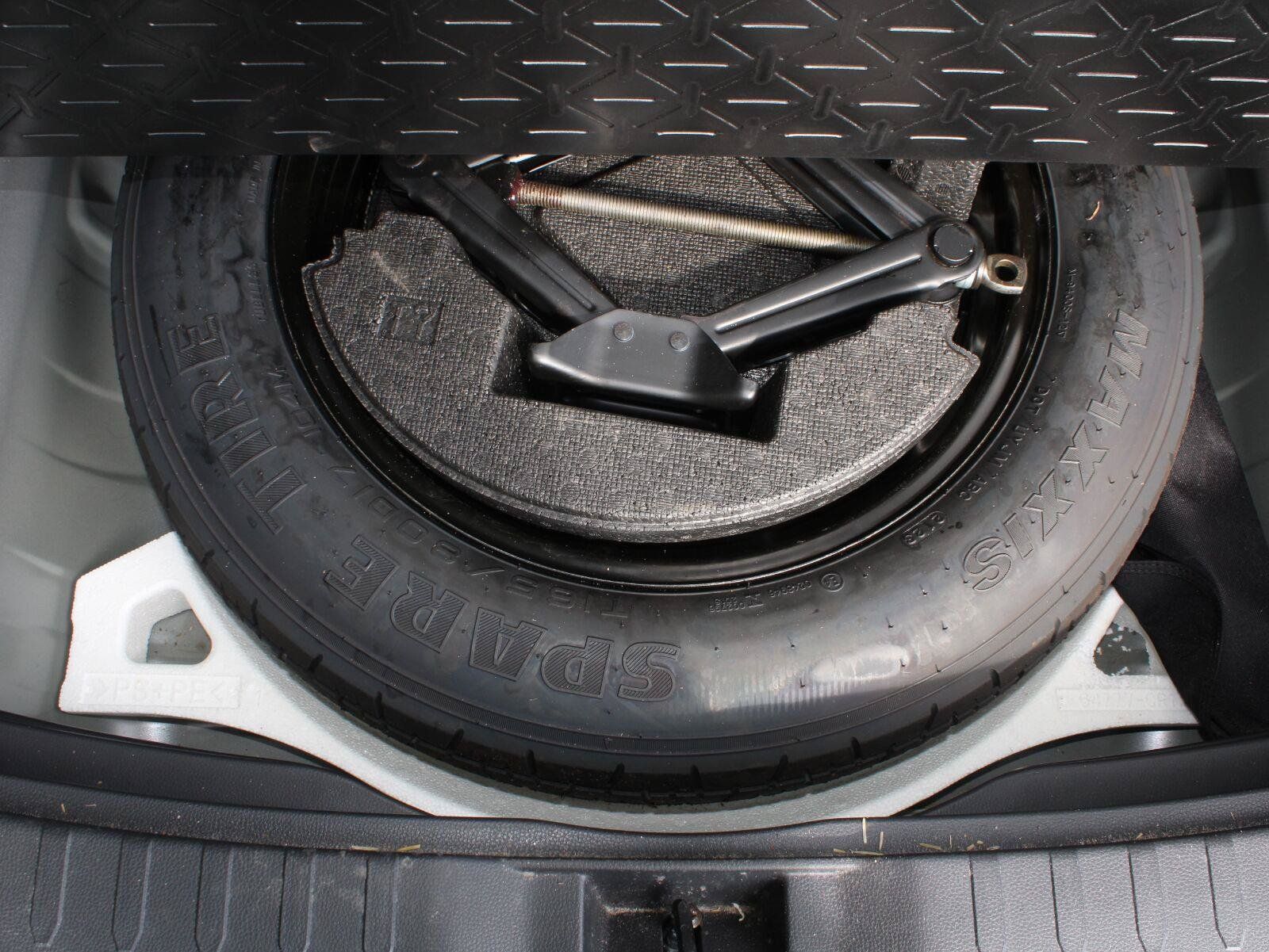 Used 2023 Toyota RAV4 LE AWD/4WD image 9