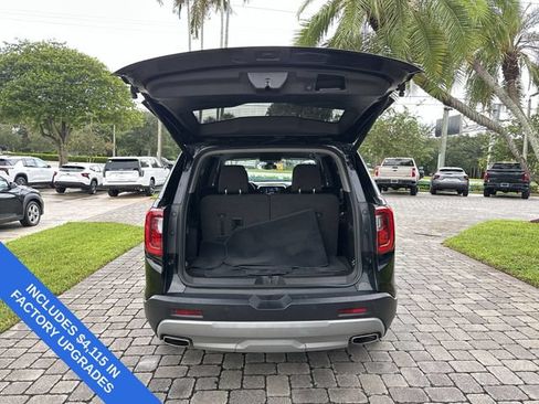 Used 2023 GMC Acadia SLE w/ Driver Convenience Package FWD image 28