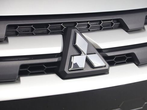 Used 2025 Mitsubishi Outlander Sport AWD image 13