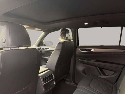 New 2026 Volkswagen Atlas Cross Sport SE AWD/4WD image 9