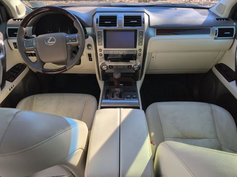 Used 2015 Lexus GX 460 image 23