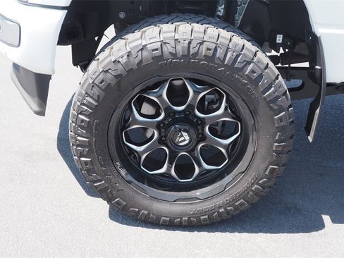 Used 2024 Ford F350 Platinum image 9