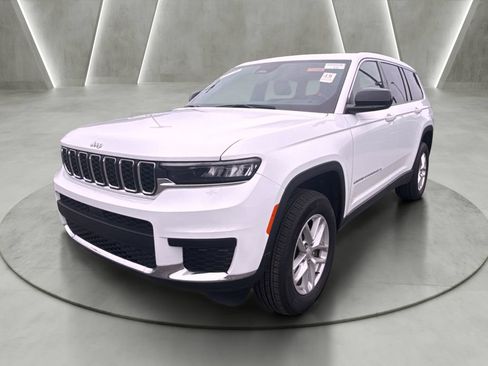 Used 2024 Jeep Grand Cherokee L Laredo w/ Luxury Tech Group I AWD/4WD image 7