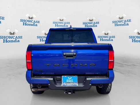 Used 2024 Toyota Tacoma TRD Sport AWD/4WD image 7