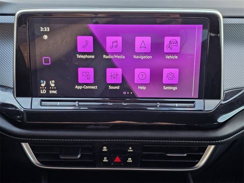 Used 2025 Volkswagen Atlas Cross Sport SEL Premium R-Line image 15