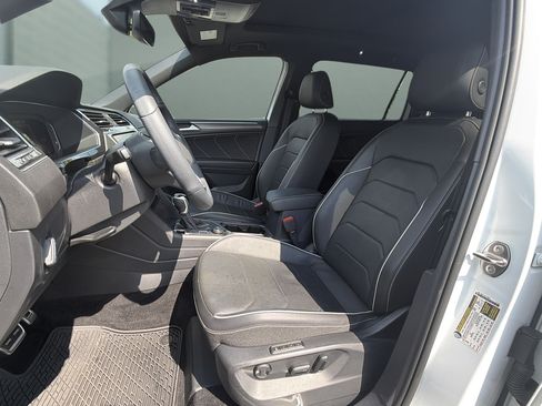 Used 2022 Volkswagen Tiguan SEL R-Line AWD/4WD image 10