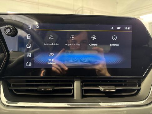 New 2026 Chevrolet Trax LT w/ Sunroof Package FWD image 13